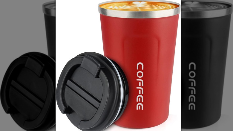 Stock image of the 12-ounce CS Cosddi Coffee Travel Mug in red