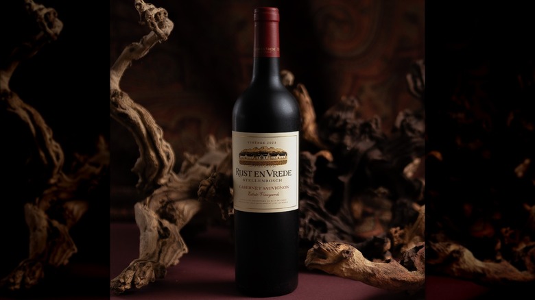 bottle of Rust en Vrede Estate Cabernet Sauvignon wine