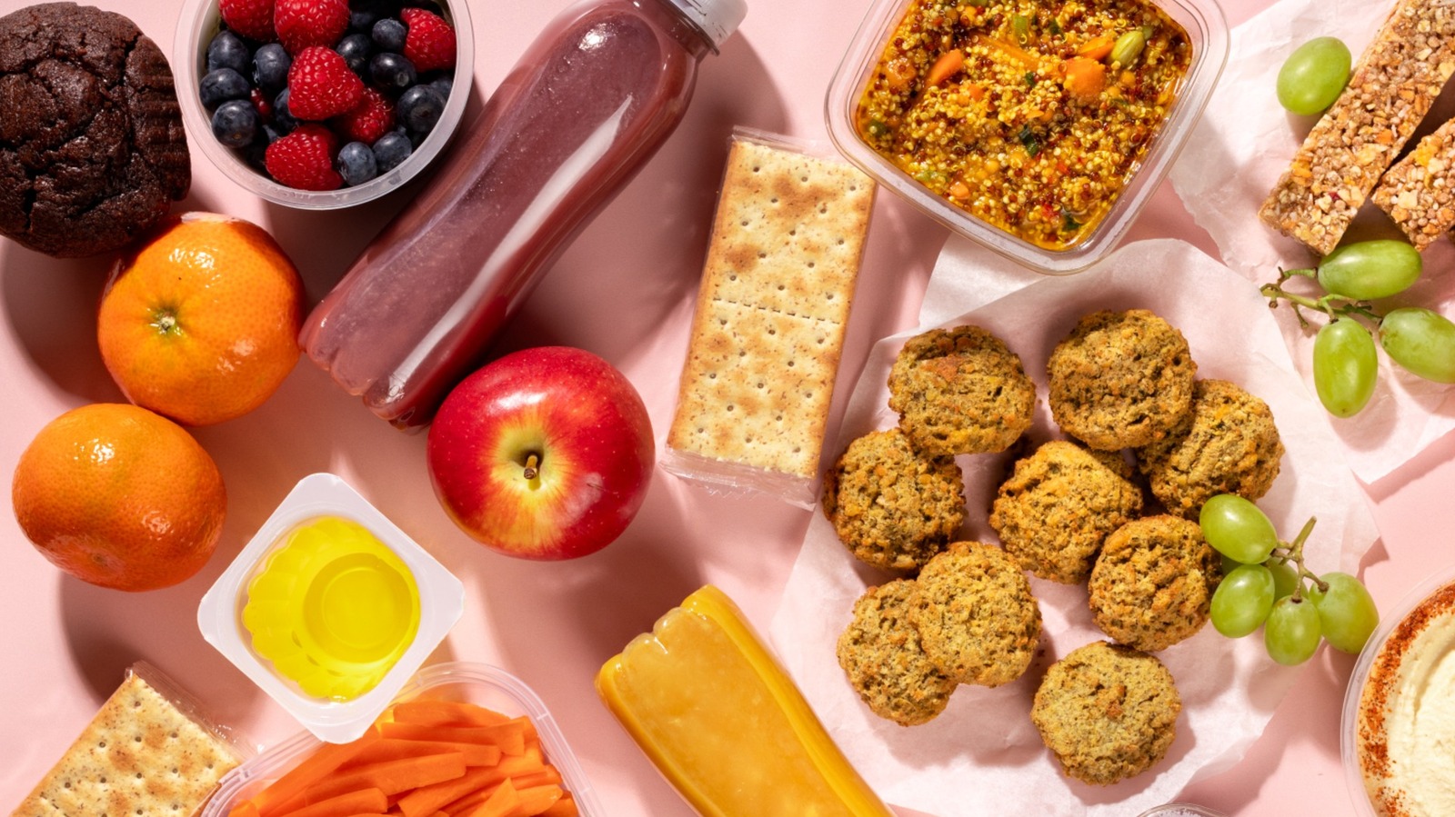 These Are The Airport Snacks Seasoned Travelers Reach For When There's No Time For A Meal