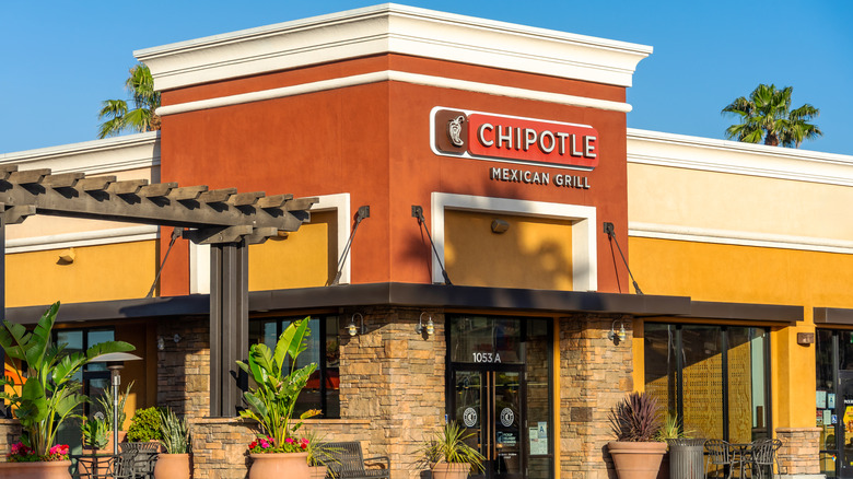 Chipotle Mexican Grill restaurant front