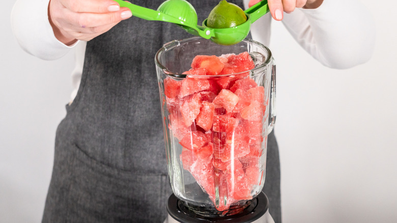 Blending watermelon with lime juice