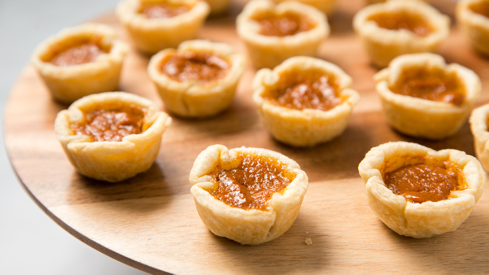 These Mini Pumpkin Pie Bites Are The Ultimate Fall Treat - Tasting Table