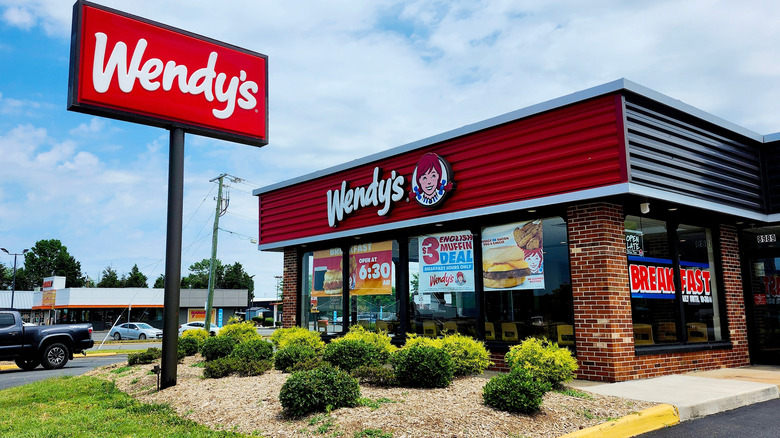 Outside view of Wendy's restaurant