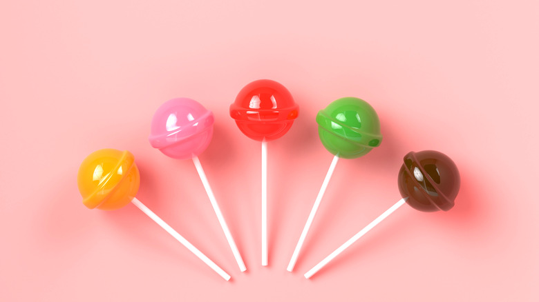 Tootsie Pops in different colors