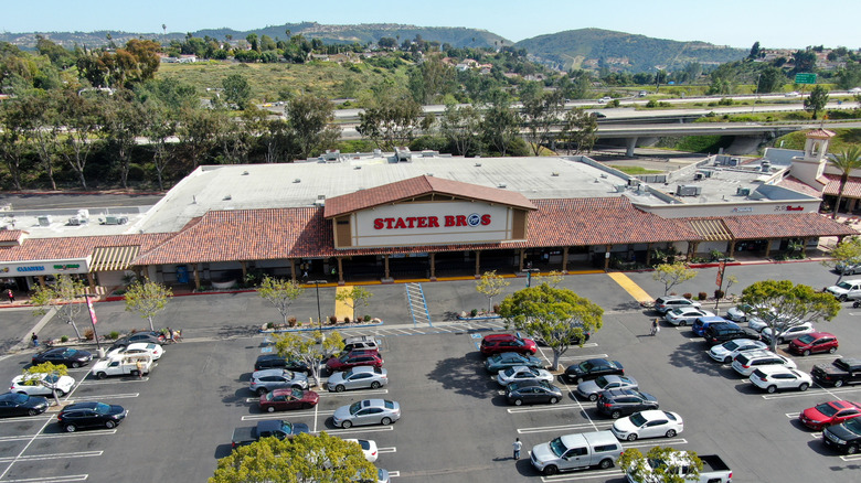 Aerial view of a Stater Bros grocery store in San Diego, California