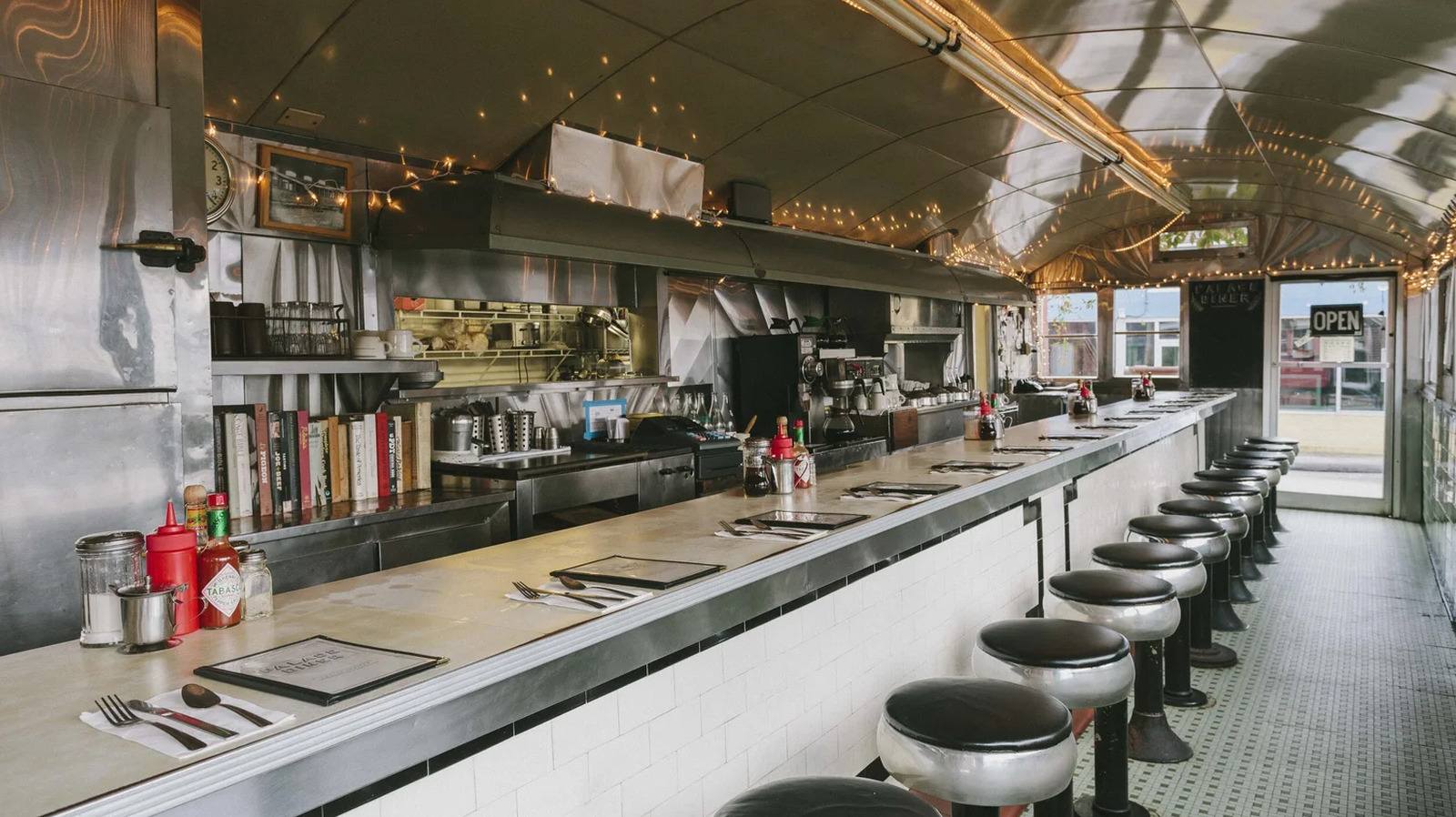 This 1927 Maine Diner Operates Inside One Of The Only Remaining Pollard Dining Cars - Tasting Table