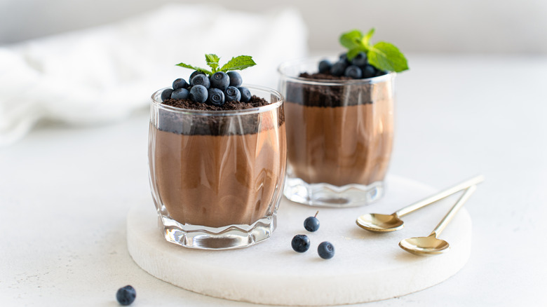 Tow cups of chocolate mousse
