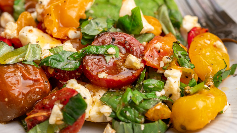 3-ingredient heirloom tomato salad