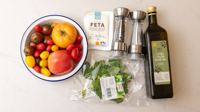 3-ingredient heirloom tomato salad ingredients