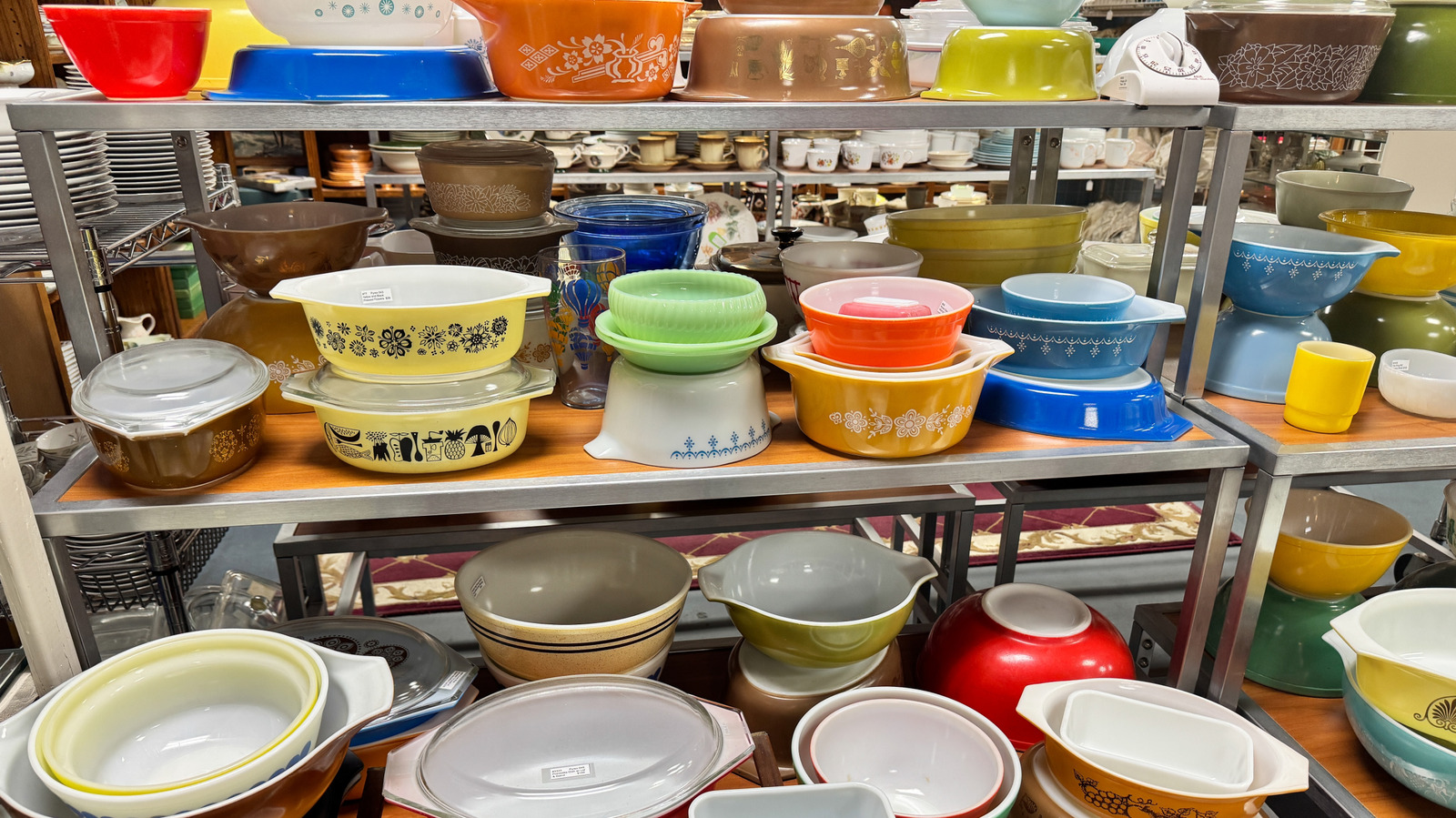 This '60s-Era Pyrex Dish Design Is Impressively Valuable At Thrift Stores