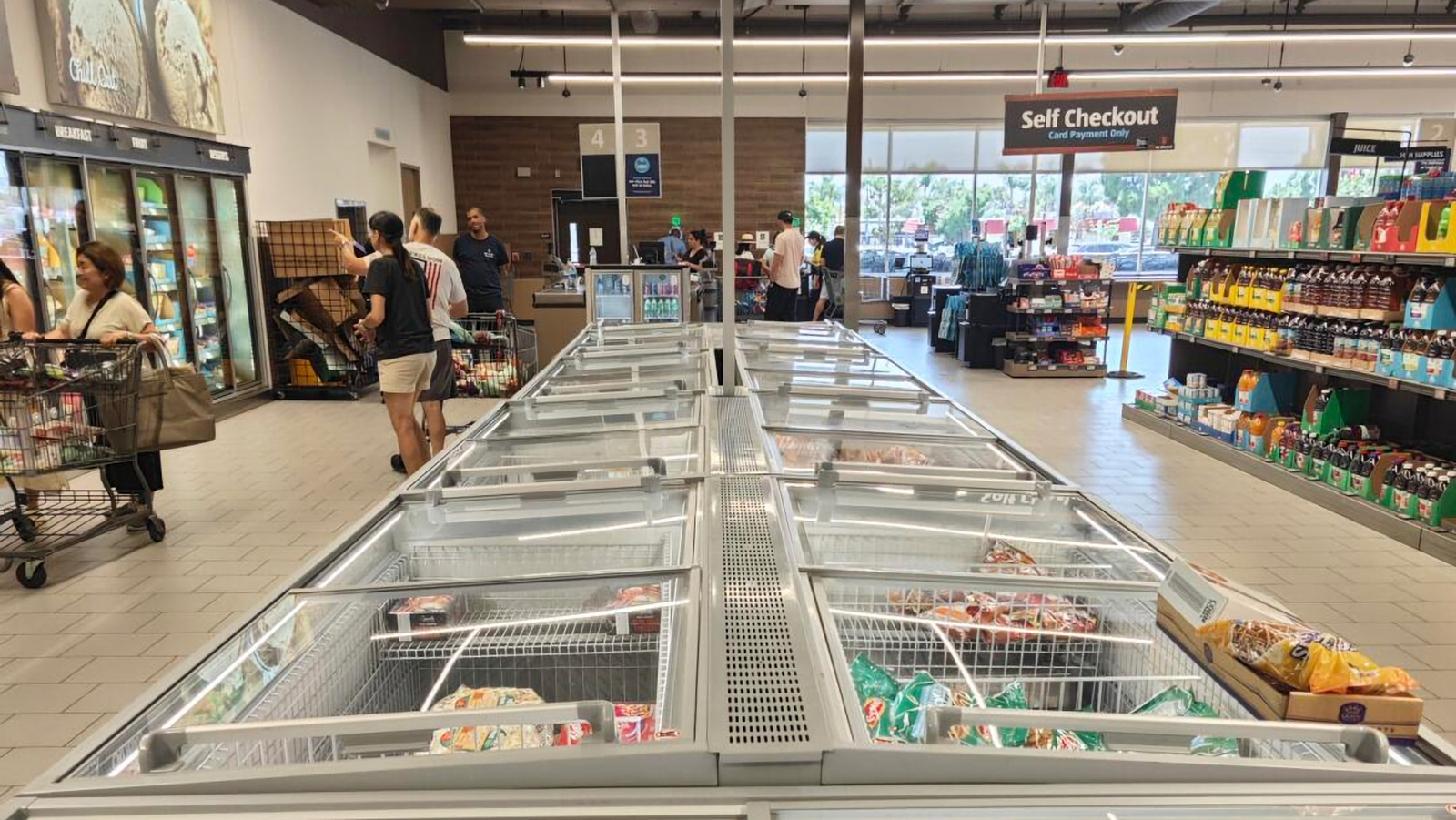 This Aldi Frozen Dessert Is Better Than The Restaurant Version, According To Reddit - Tasting Table