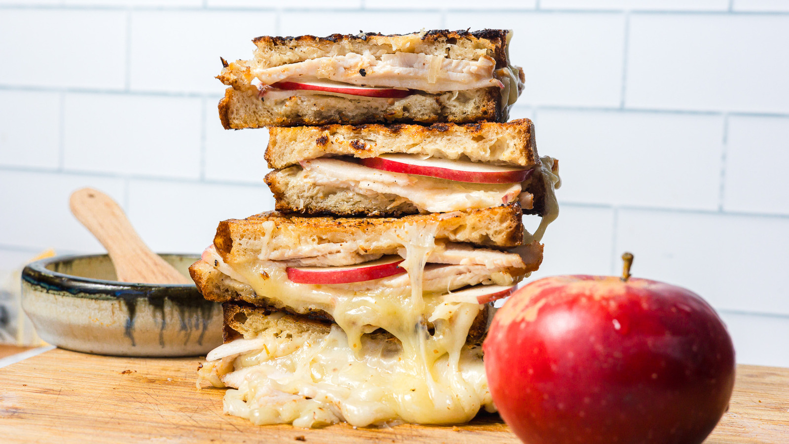 This Apple Turkey Cheddar Sandwich Is Sweet, Savory, And Perfect For Fall - Tasting Table