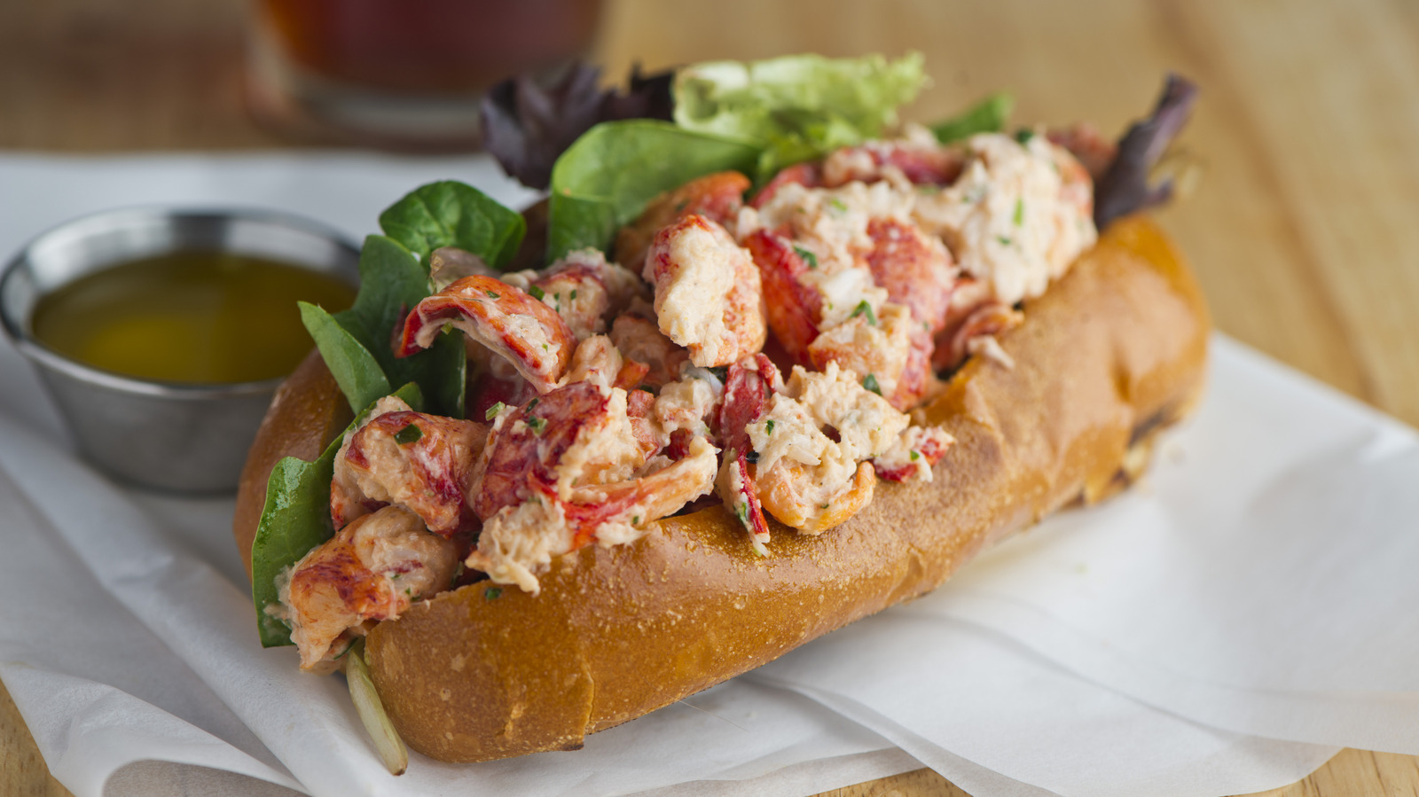 This Boston-Based Seafood Chain Serves Lobster Rolls In A Unique Way - Tasting Table