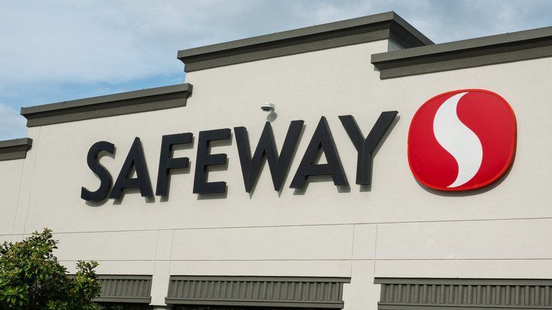 Sign on the exterior of Safeway grocery store