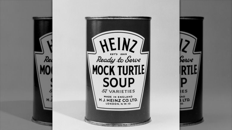 a black-and-white image of a campbell's mock turtle soup can