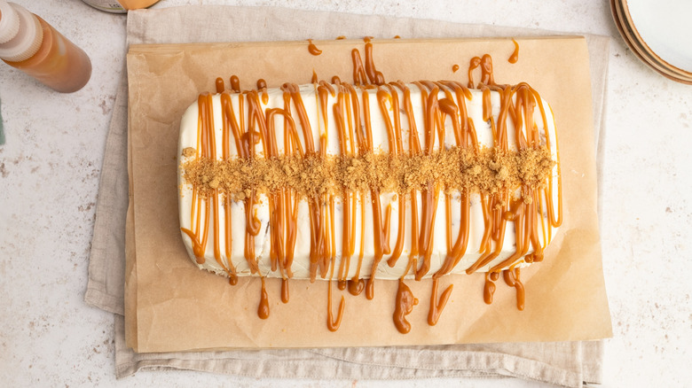 no-bake caramel apple icebox cake