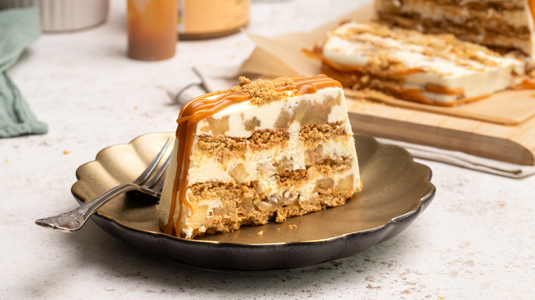 no-bake caramel apple icebox cake