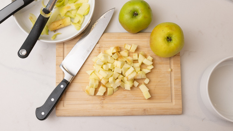 peeling and dicing apples