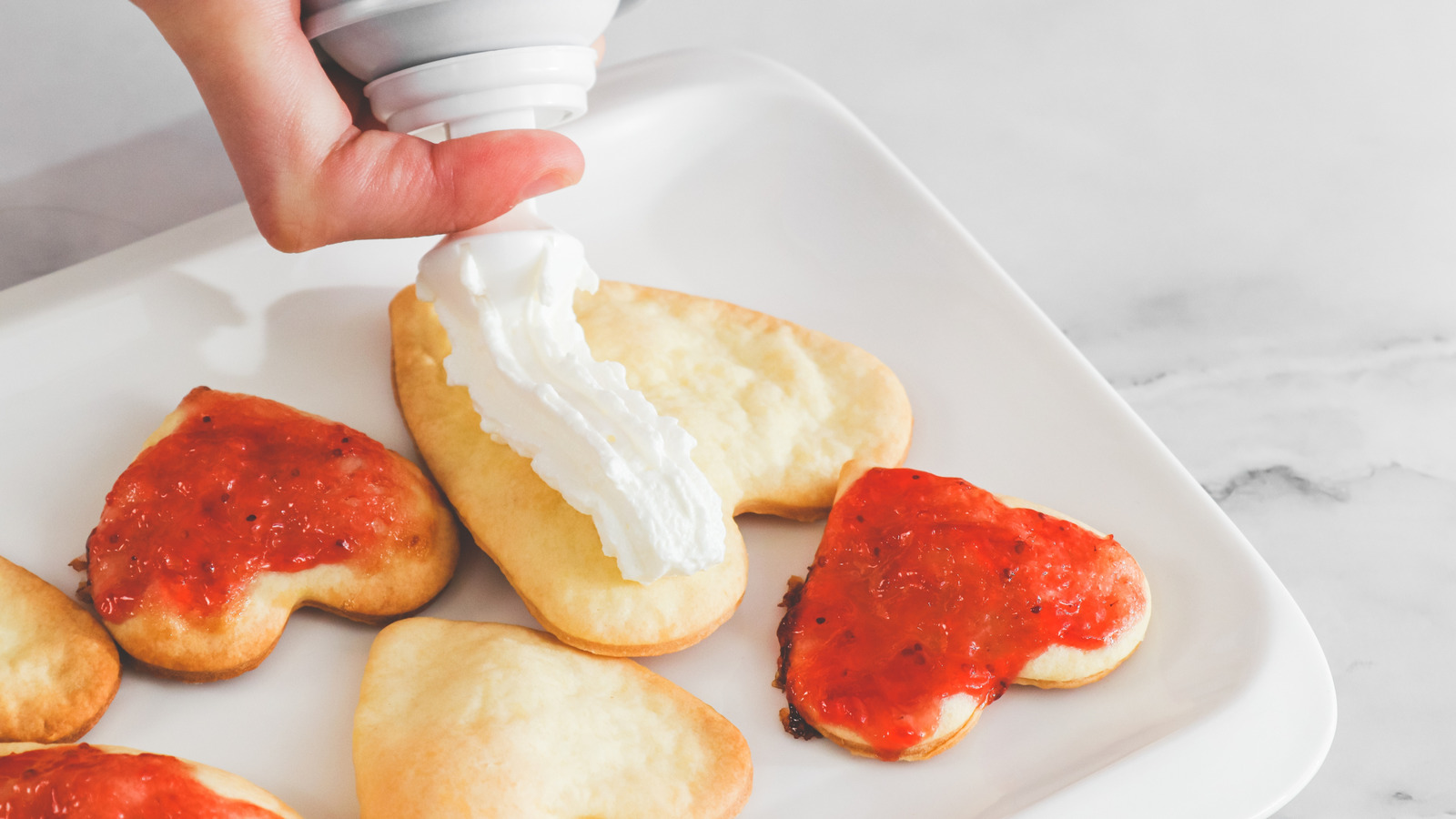 This Classic Canned Whipped Cream Brand Has The Best Flavor And Texture - Tasting Table