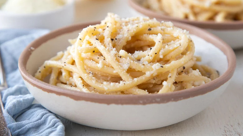 bowl of cacio e pepe pasta