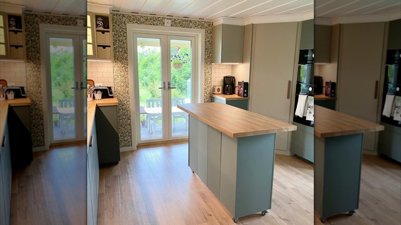 mobile kitchen island