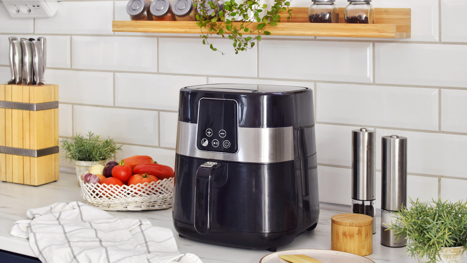 This Common Air Fryer Placement Mistake Can Be A Serious Fire Hazard - Tasting Table
