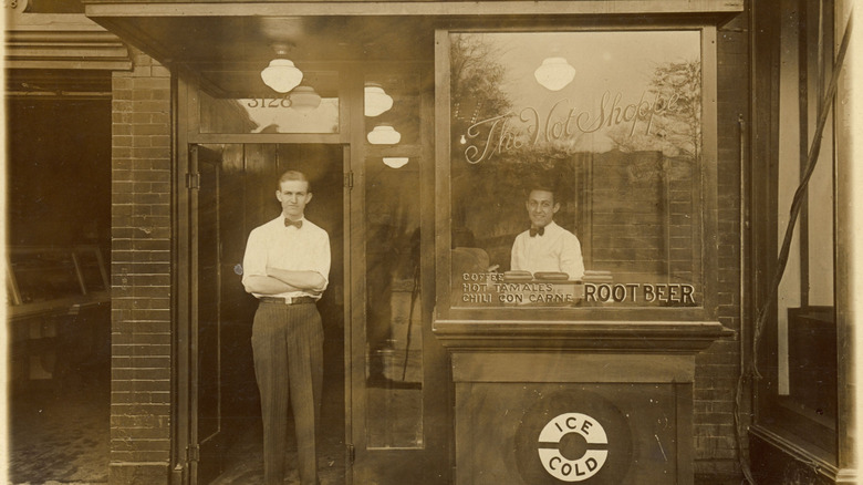 The original Hot Shoppes stall at 3218