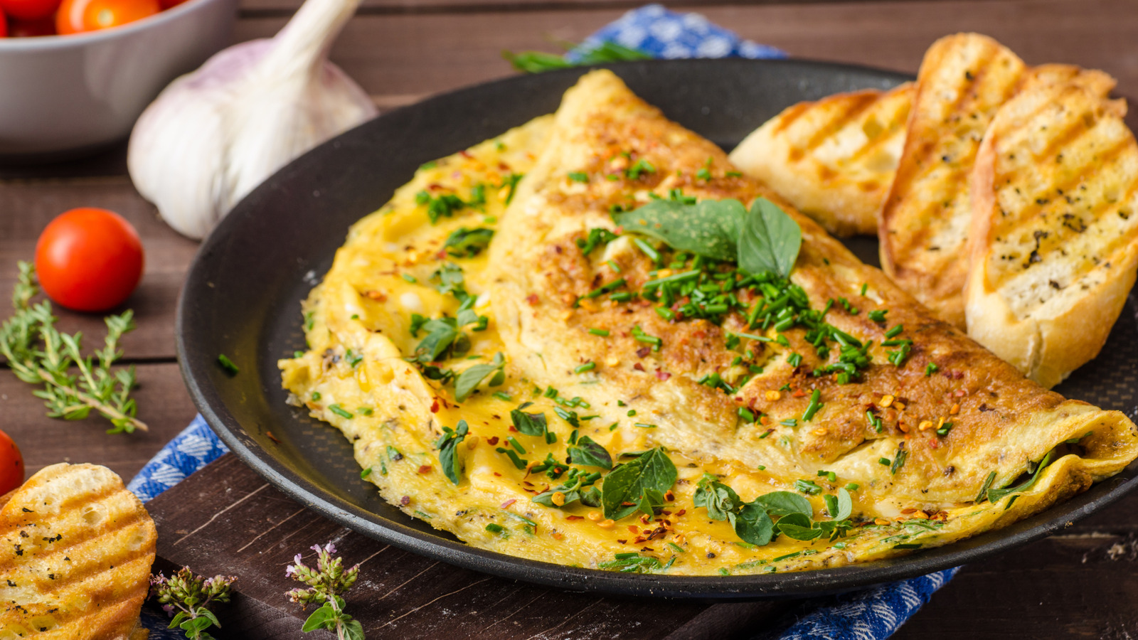 This Forgotten Omelet Filling Was All The Rage 100 Years Ago - Tasting Table