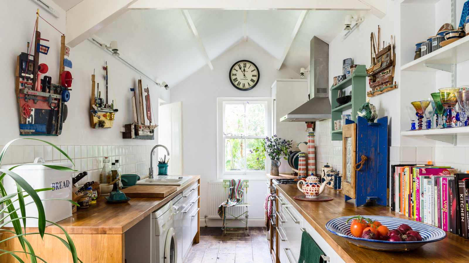 This Handy Old-School Feature Everyone Either Had Or Wants In Their Kitchen - Tasting Table