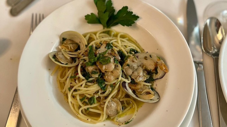 Spaghetti with clams from Il Mulino in New York City