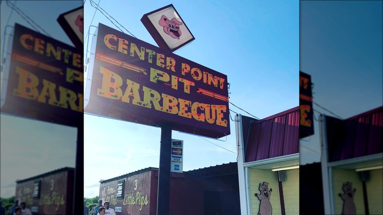 The sign for Center Point Barbecue