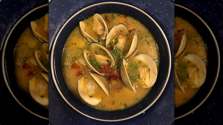 Hatteras style clam chowder
