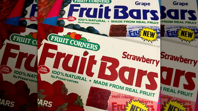 Two boxes of strawberry and grape flavored Fruit Corners Fruit Bars