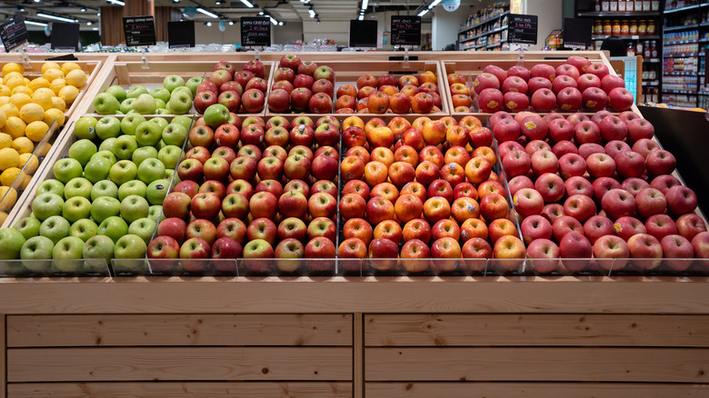 apples for sale in the produce section