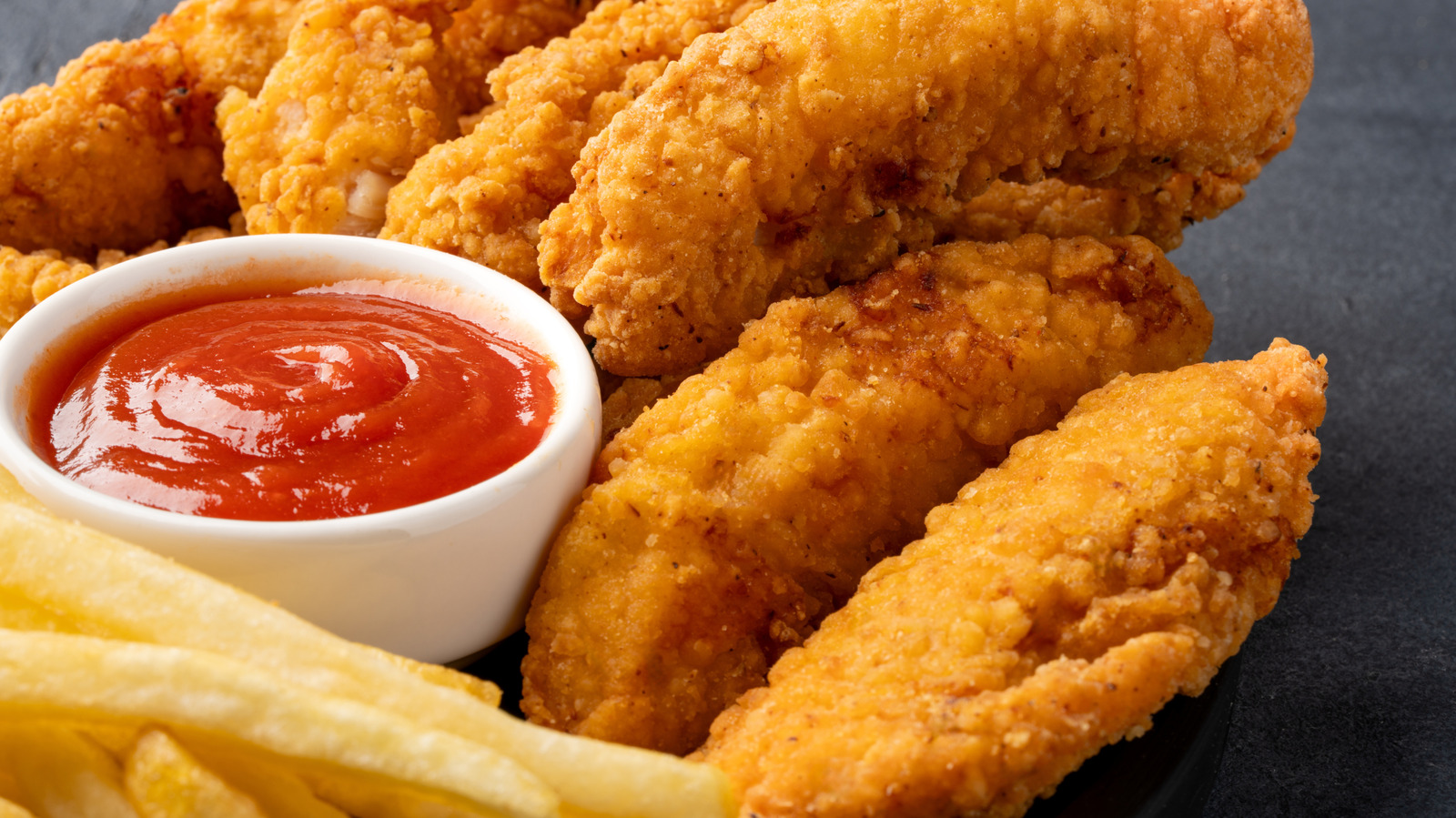 This Old-School Boxed Ingredient Gives Chicken Tenders A Major Flavor Boost