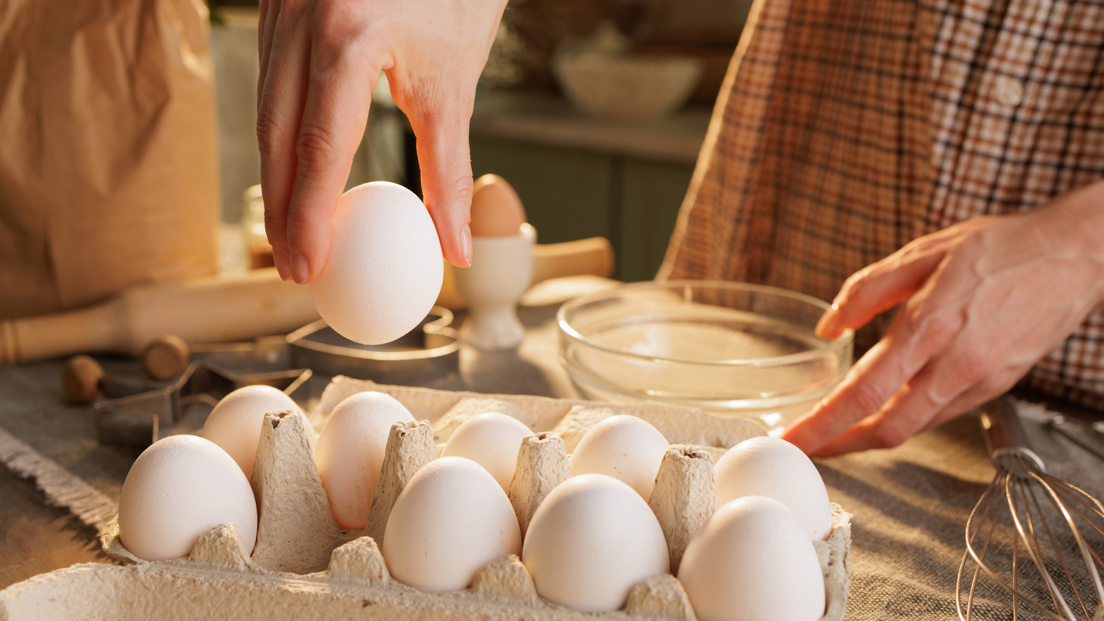 This Old-School Egg-Cooking Tool Deserves A Comeback - Tasting Table