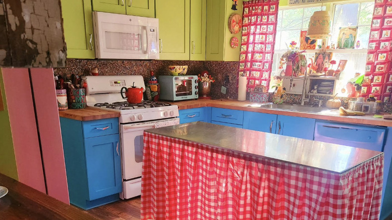 Island with gingham skirt in kitchen