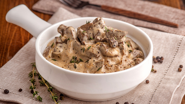 a pot of beef stroganoff