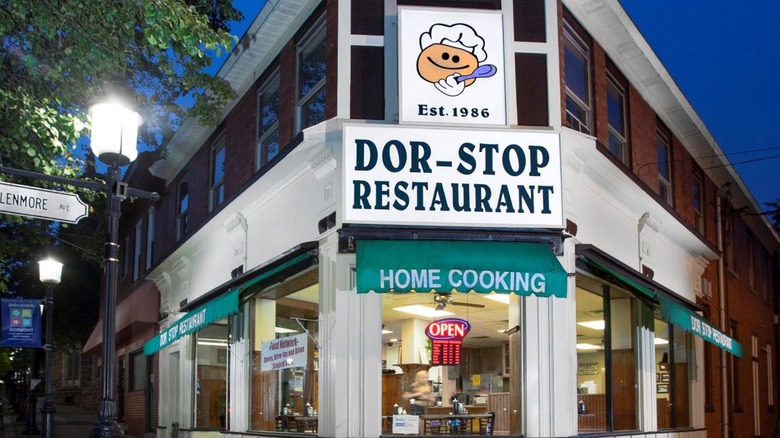 Exterior of Dor-Stop Restaurant