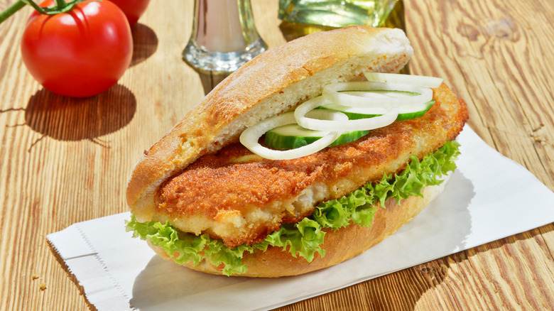 Fried fish sandwich
