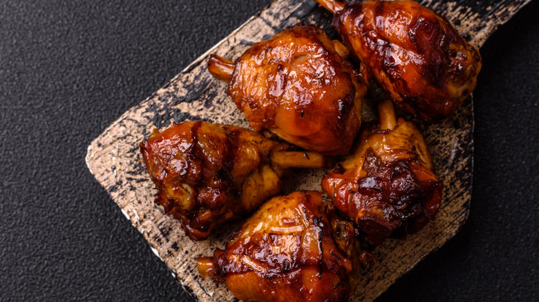 Cooked marinated chicken thighs
