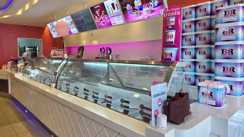 inside of a Baskin-Robbins store