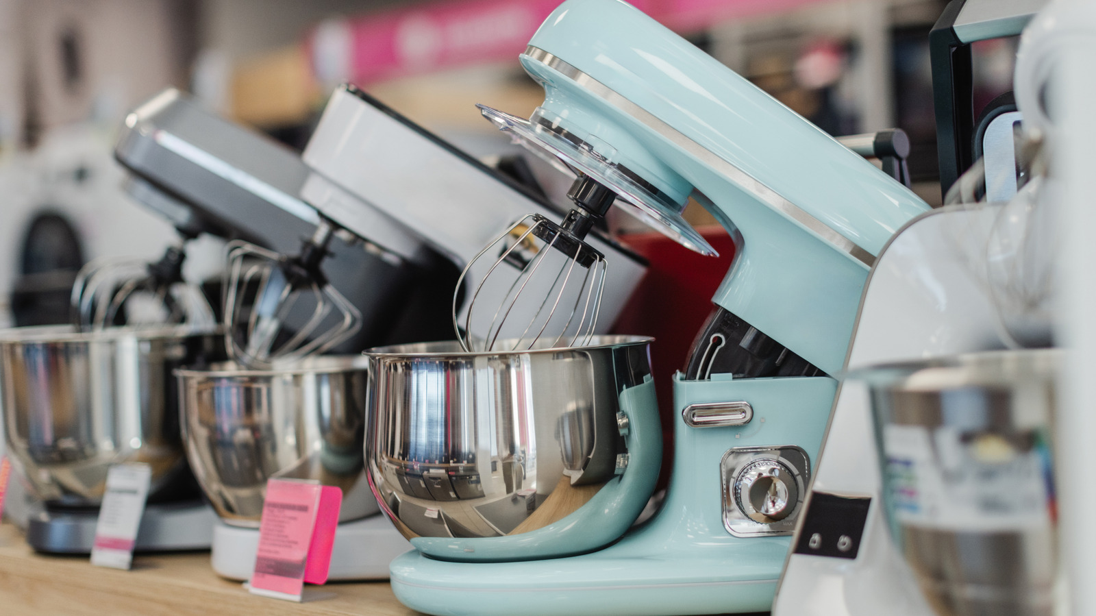 This Stand Mixer At Walmart Is Rated Nearly 5 Stars (And Is Way Cheaper Than Name Brand)