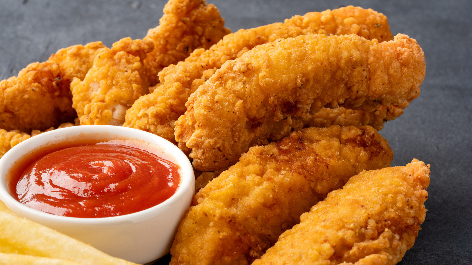 This Texas Roadhouse Sister Chain Is Worth Visiting If You Love Fried Chicken - Tasting Table