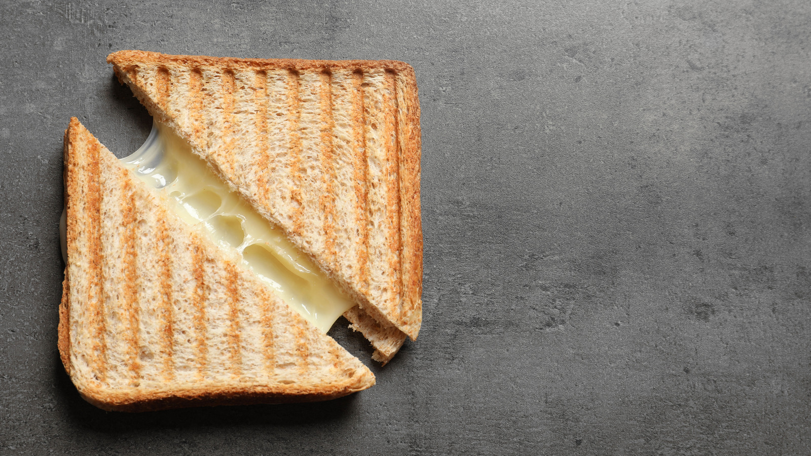 This Type Of Pan Will Help You Make The Best Grilled Cheese