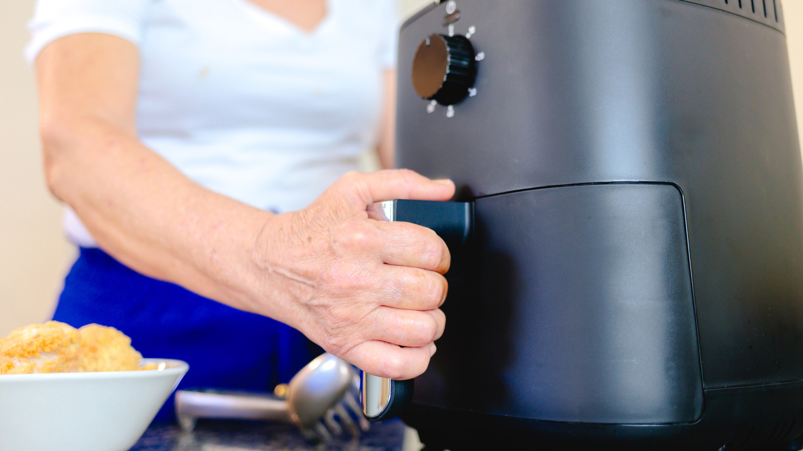 This Vintage Breakfast Finally Gets The Texture It Deserves In The Air Fryer - Tasting Table