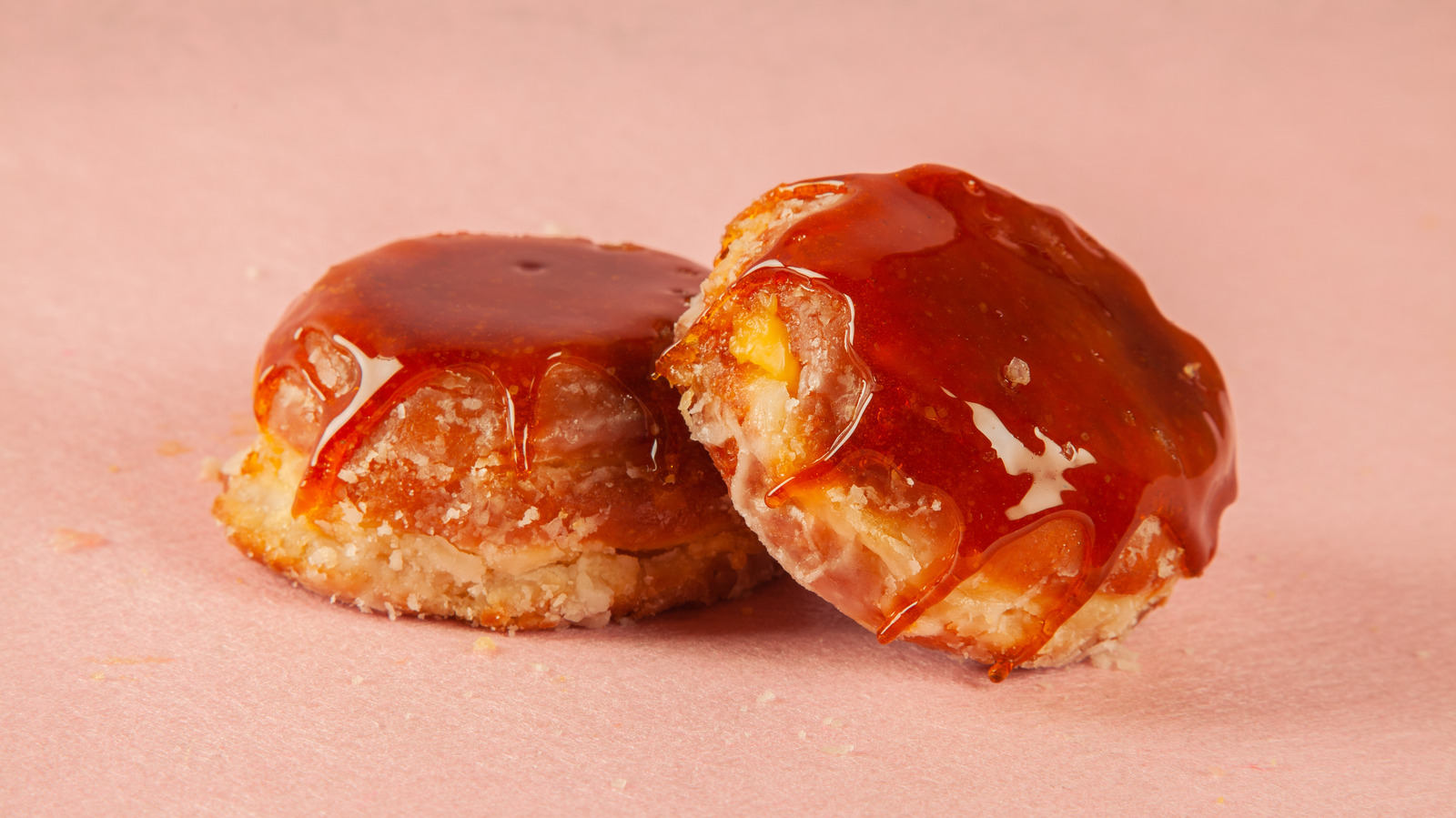 TikTok's EyeCatching Crème Brûlée Donuts Actually Crack