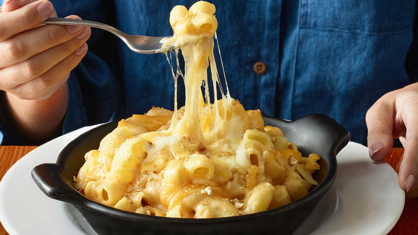 Tillamook Debuts New Line Of Frozen Pizza And Mac And Cheese