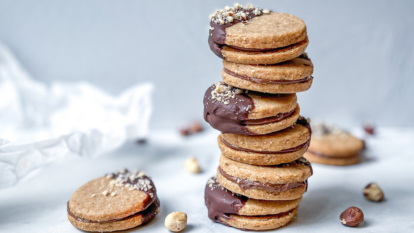 Toasted Hazelnut Nutella Sandwich Cookies Recipe