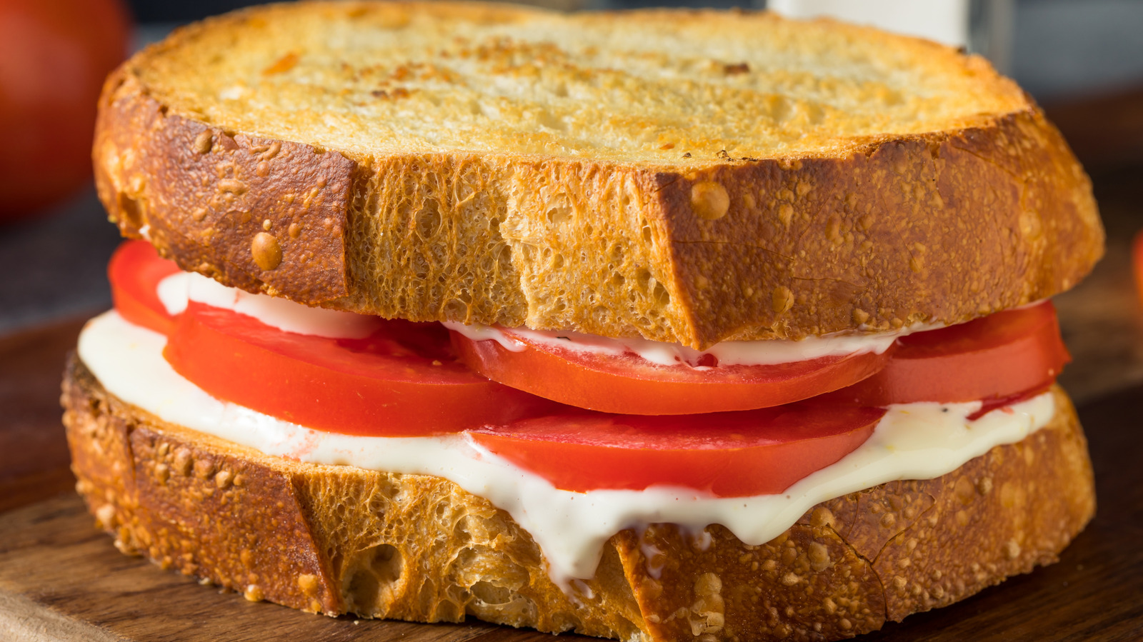 Tomato Sandwiches Are 10X More Flavorful When You Add This Southern Topping